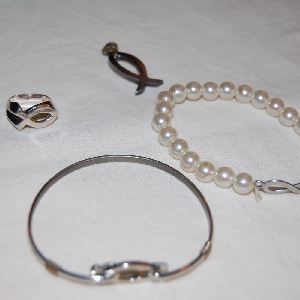 Fish Symbol Jewelry 2 Bracelets, 1 Ring and 1 925 Pendant
